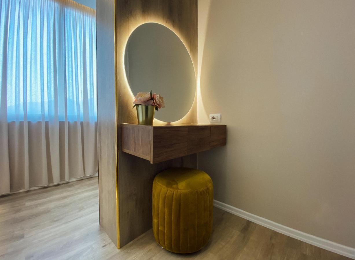 Newly Renovated Apartment Tirana Exterior photo